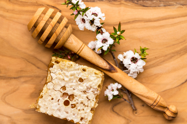 The Ultimate Multitasker: Manuka Honey