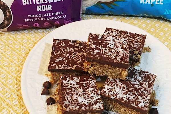 Quick Oatmeal Chocolate Squares